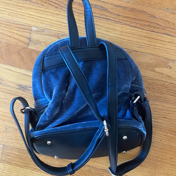 Small Velvet Backpack - Picture 2 of 2